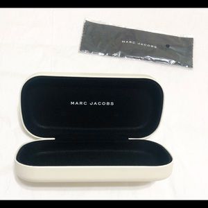 Marc Jacobs Sunglasses Case in Off-White *New*